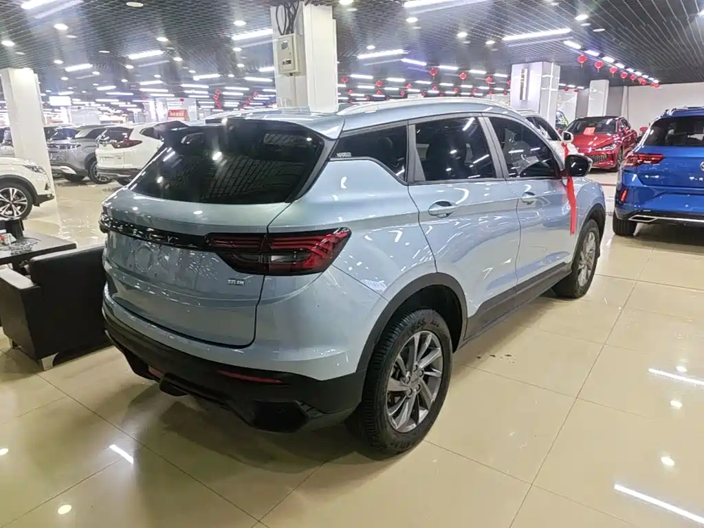 Фото 7 - Geely Coolray