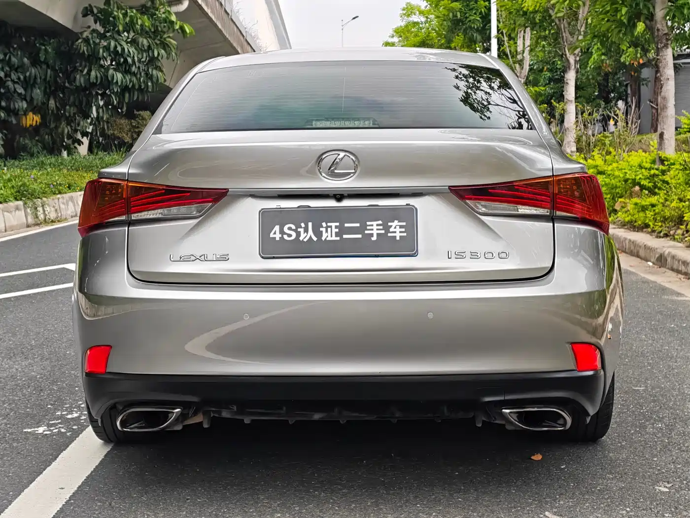 Lexus IS 2017 300 Fashion Edition фото 5