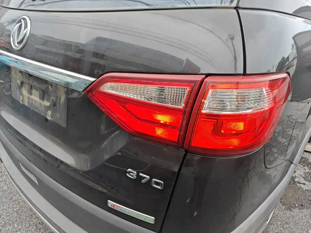 Dongfeng Fengguang Fengguang 370 2016 2016 1.5L Manual Luxury 7-seater