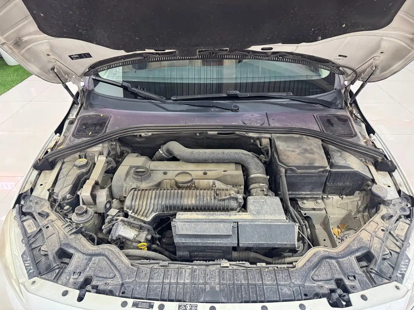 Volvo V60 2013 2014 T5 Zhiyi Edition