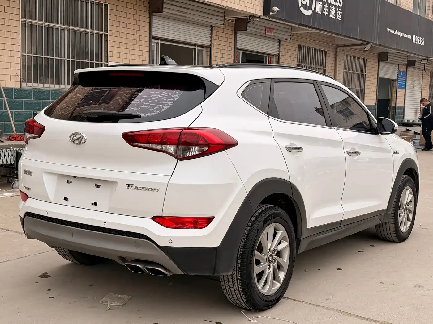 HYUNDAI TUCSON