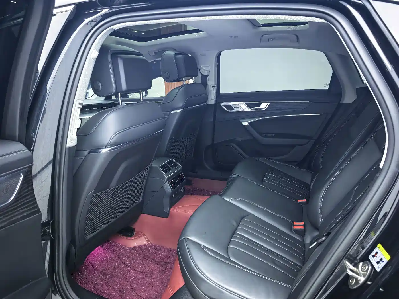 Фото 5 - Audi A6L