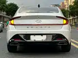 Photo 5 - Hyundai Sonata