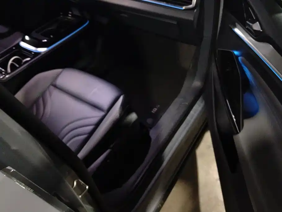 Photo 8 - Volkswagen ID.4 CROZZ