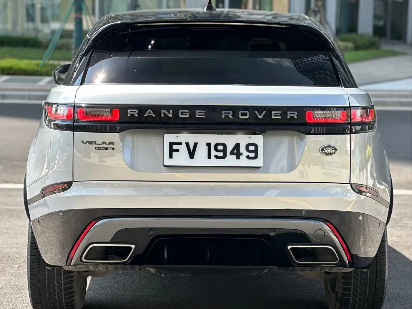 Photo 40 - Land Rover Range Rover Velar