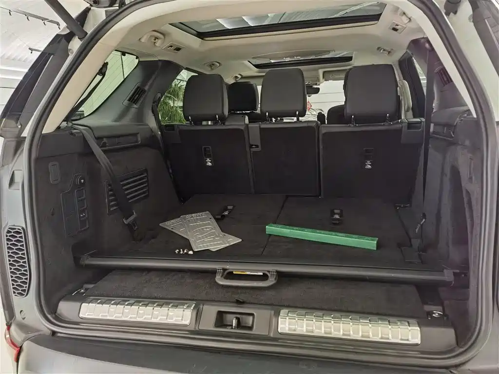 Land Rover Discovery 2020 3.0 SC V6 SE фото 16