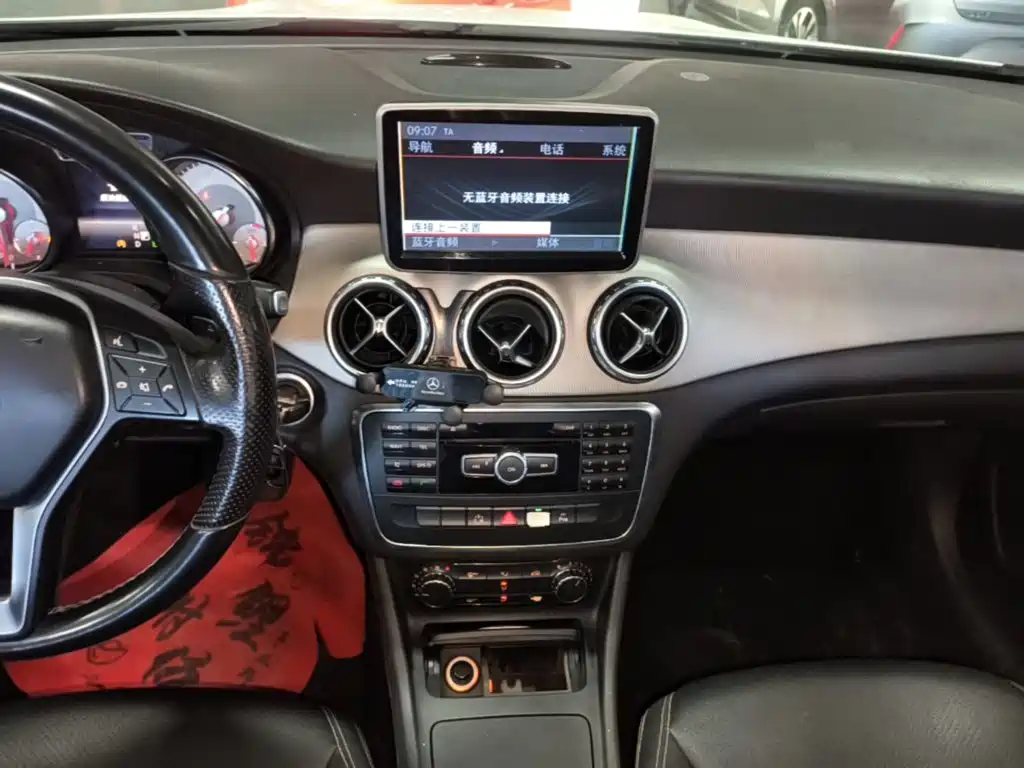 Mercedes-Benz GLA 2015 2015 GLA 200 Dynamic