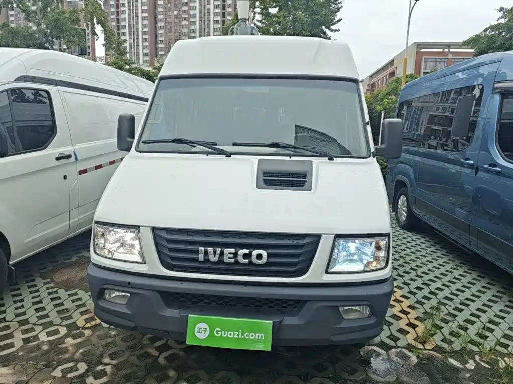 Photo 3 - Iveco Daily