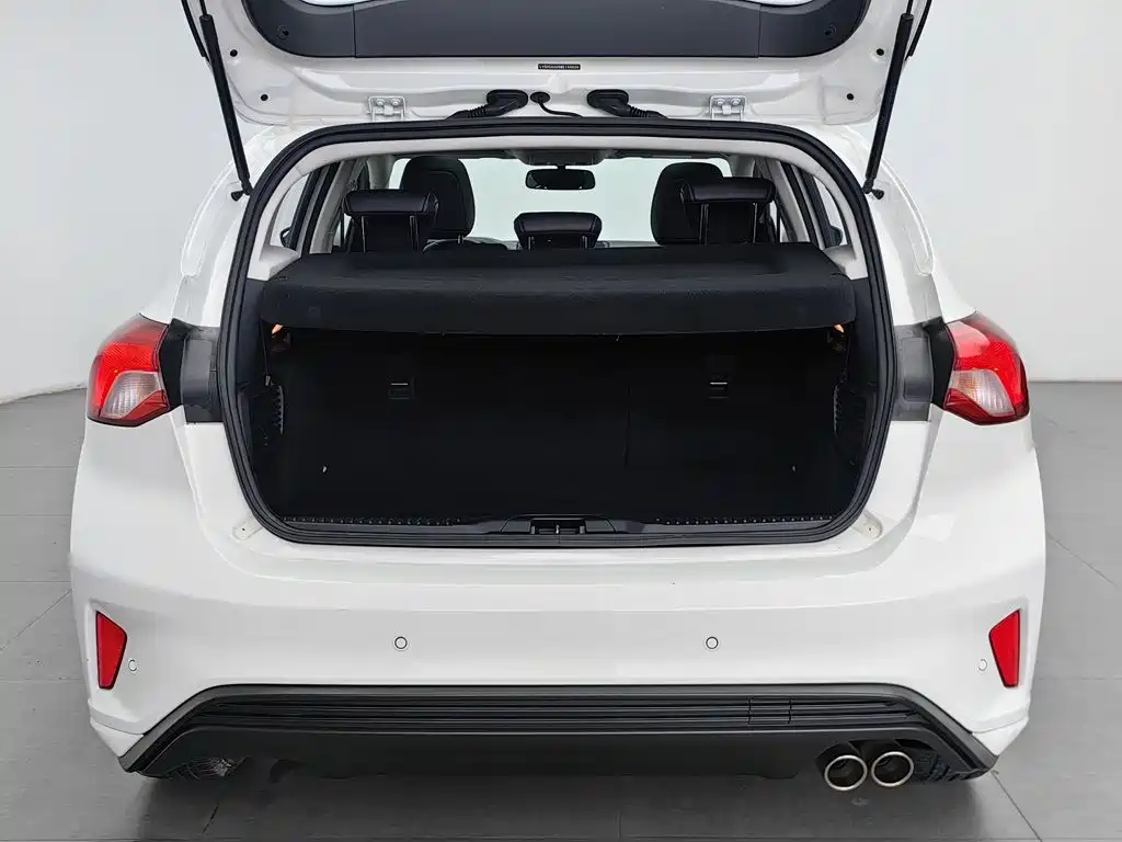 Photo 16 - Ford Focus