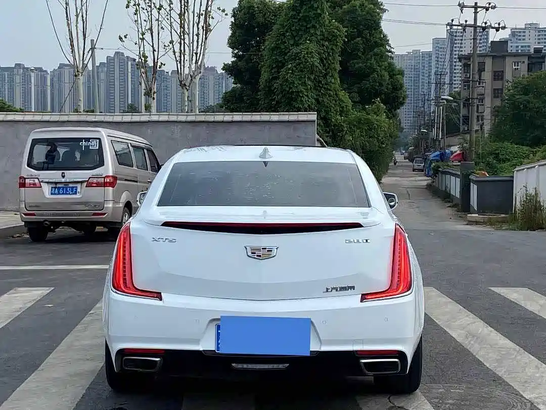 Cadillac XTS 2018 28T Technology фото 8