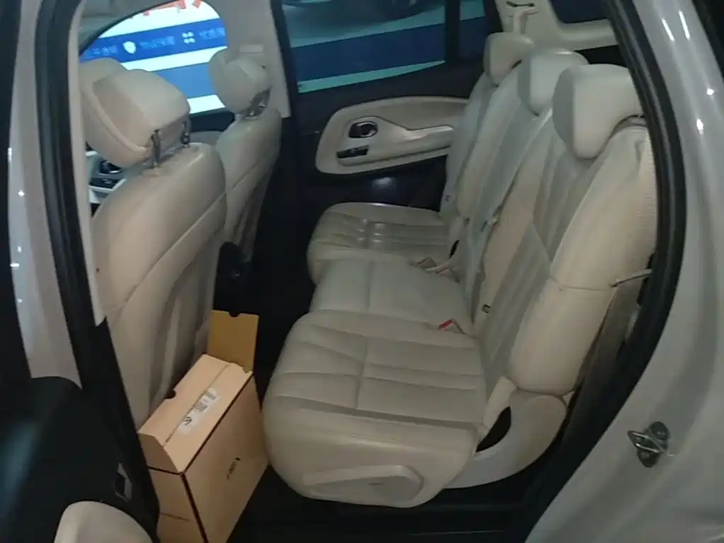 NIO ES8 2019 2018 355KM Base Model 7-Seater Version