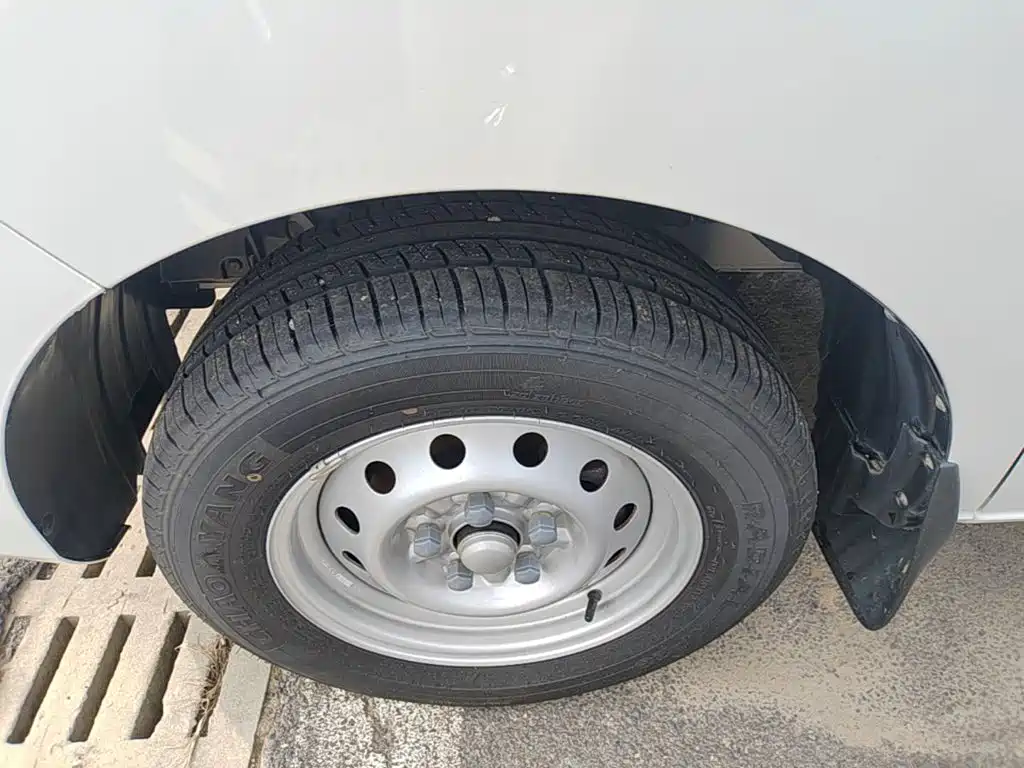 JAC Refine M3 2024 2023 PLUS 1.8L Comfort 7/8-seater
