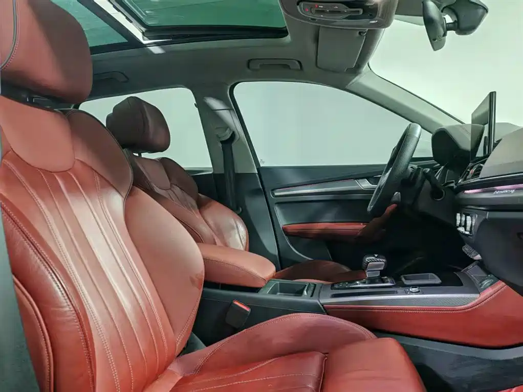 Audi Q5L 2022 40T Luxury Dynamic фото 8