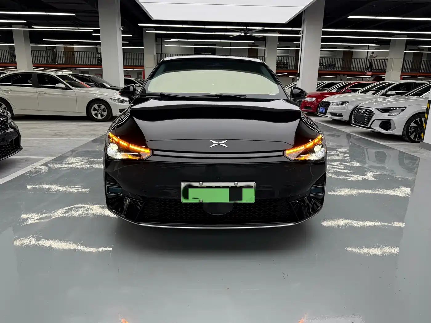 Фото 2 - XPeng P5