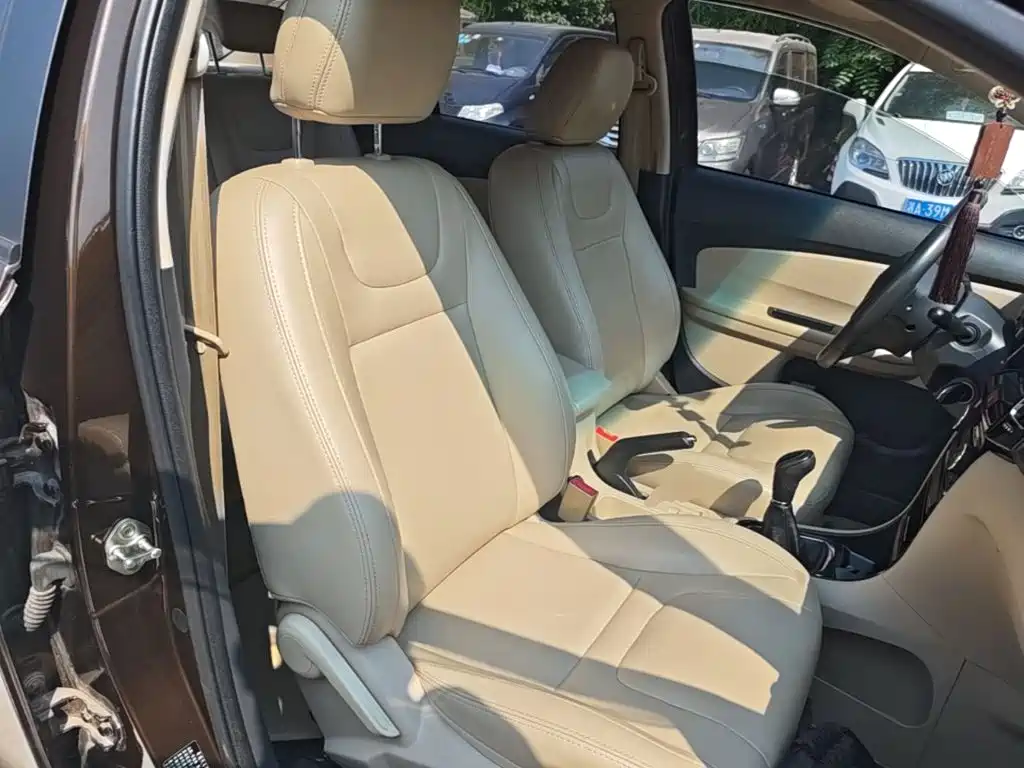 Фото 25 - Chery E3