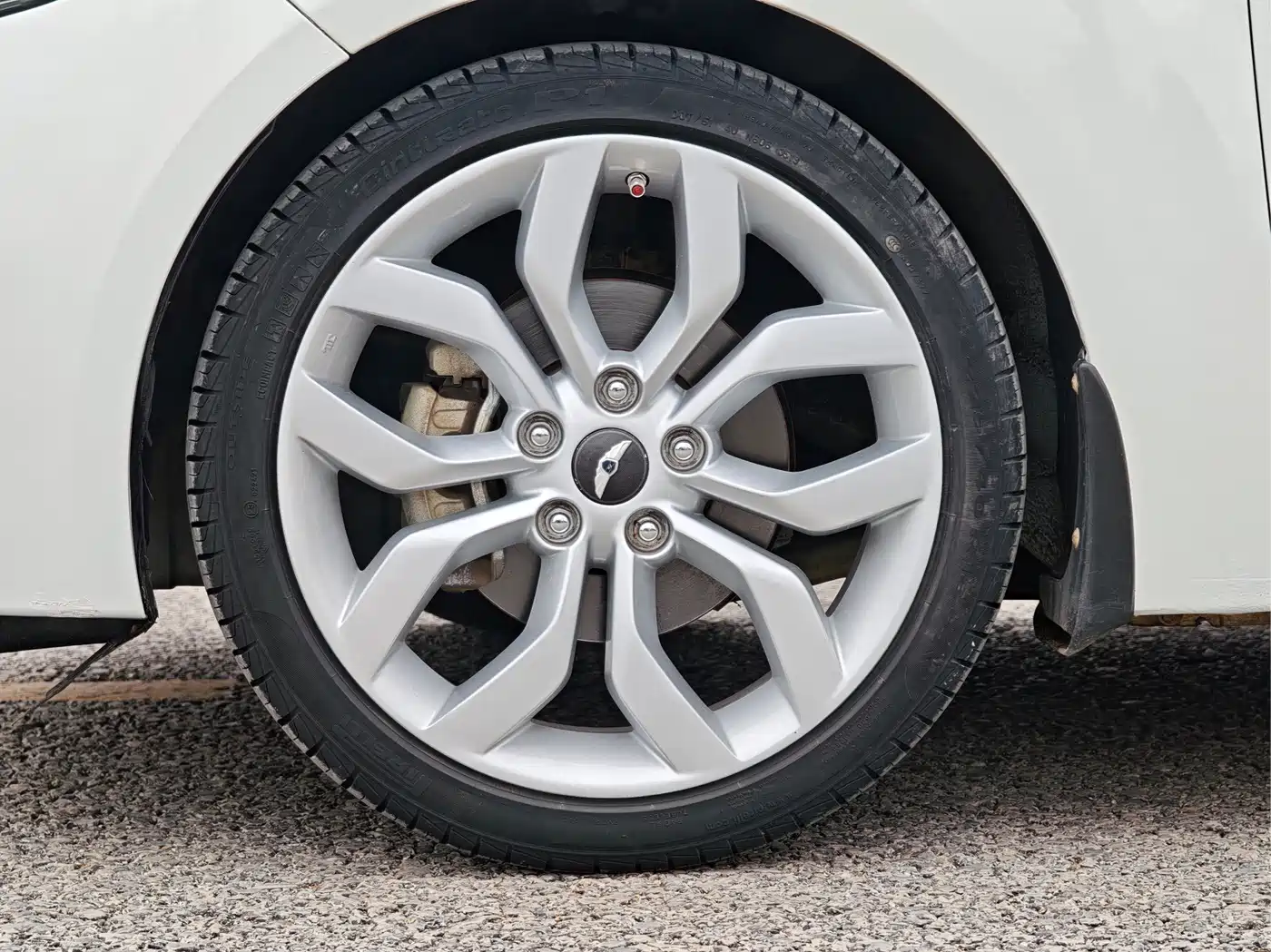 Hyundai Veloster 2012 1.6L Automatic Luxury Edition фото 8