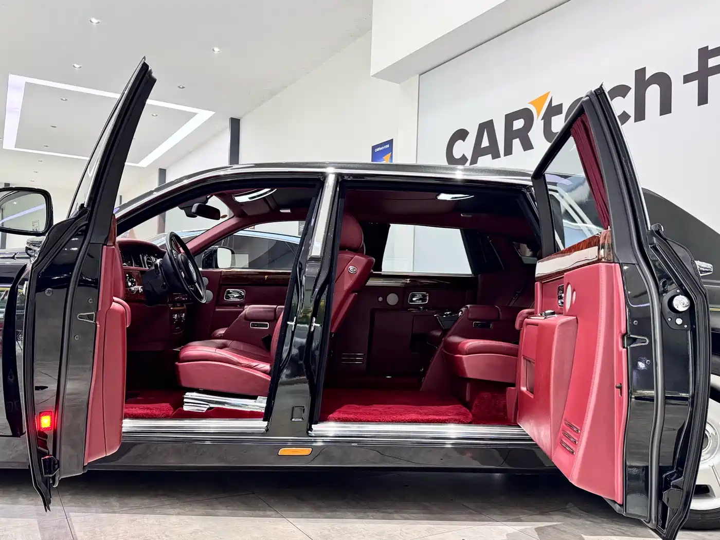 Фото 20 - Rolls-Royce Phantom