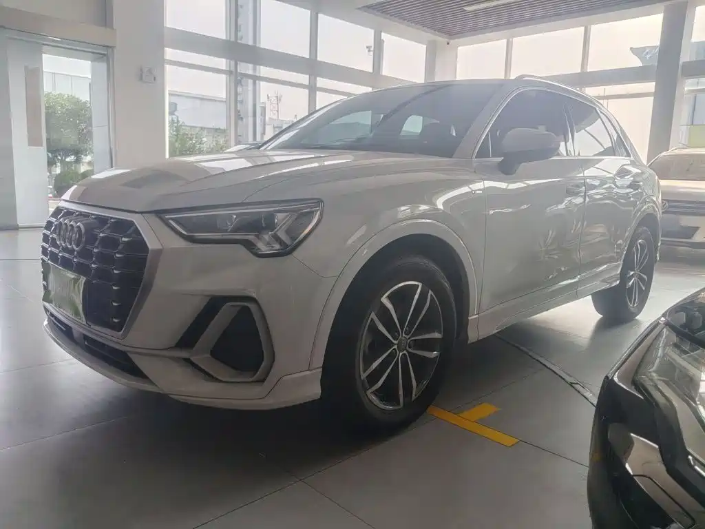 Audi Q3 2021 35 TFSI Progressive Sport