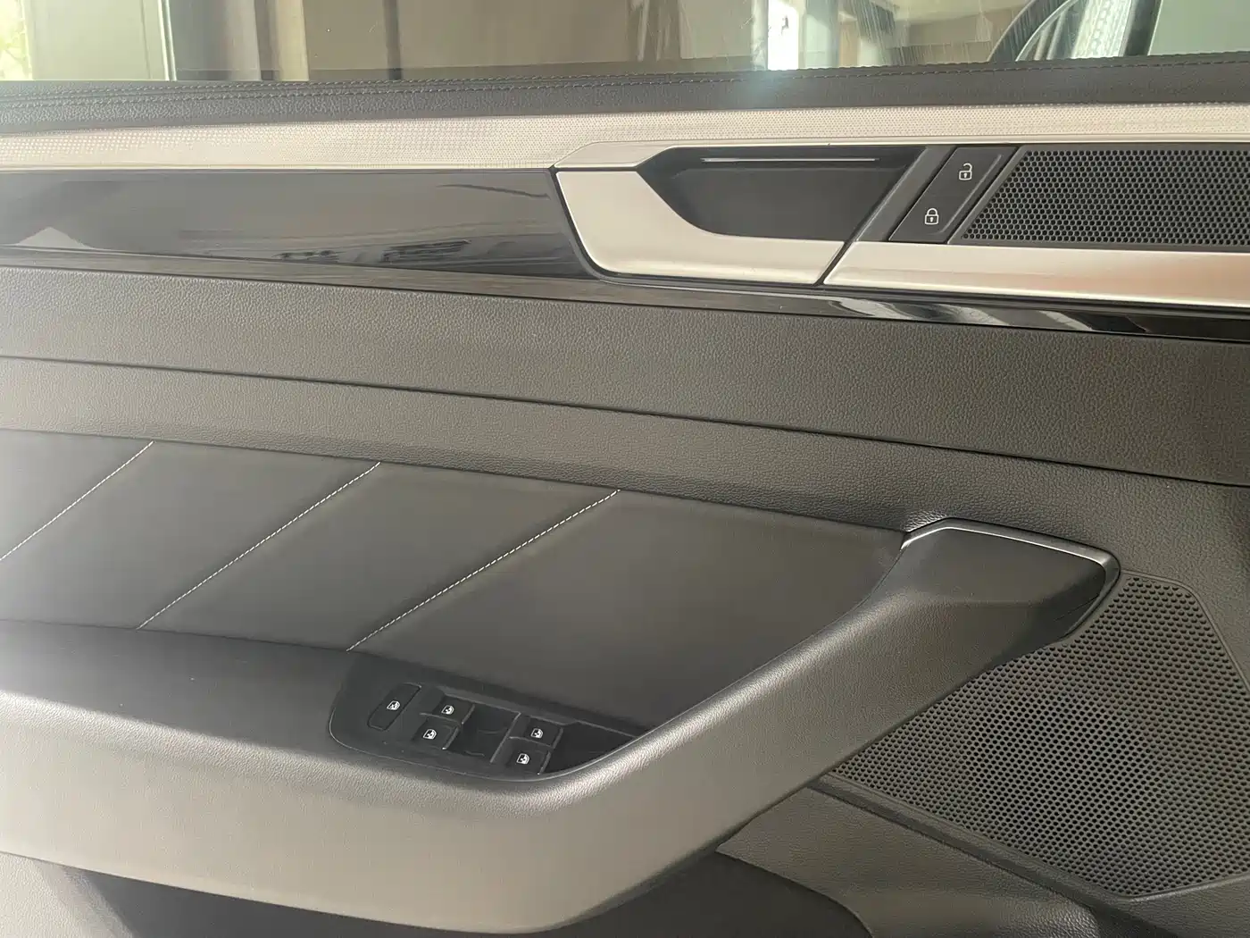 Volkswagen FAW-Volkswagen CC 2021 330TSI Dazzle Edition фото 22