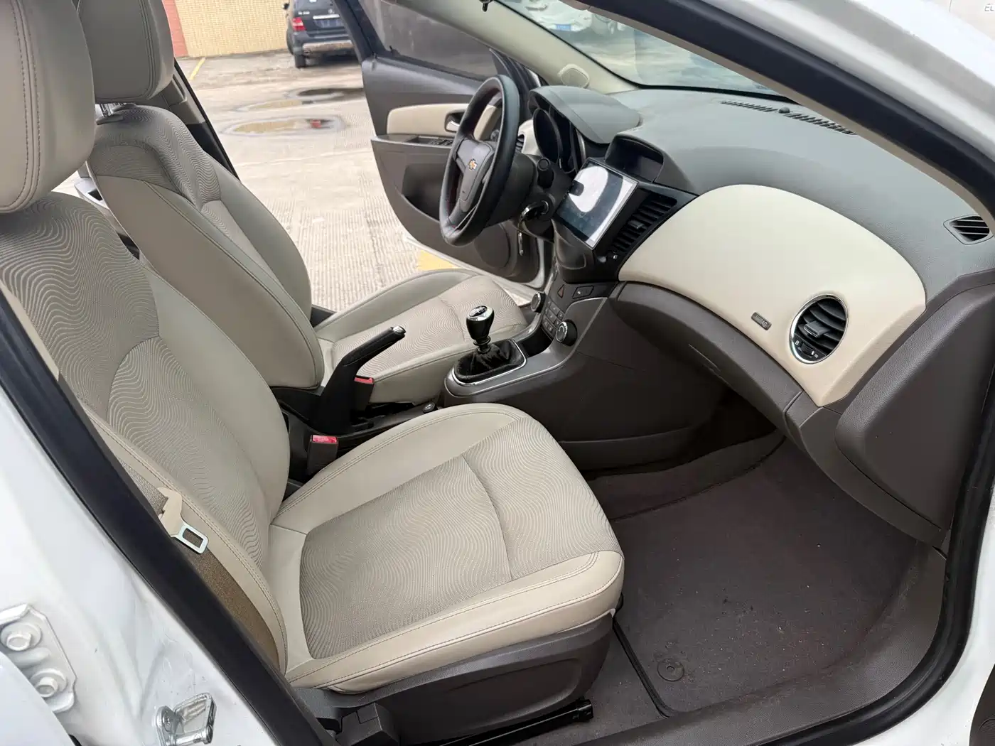 Chevrolet Cruze 2015 1.5L Classic SE MT фото 9