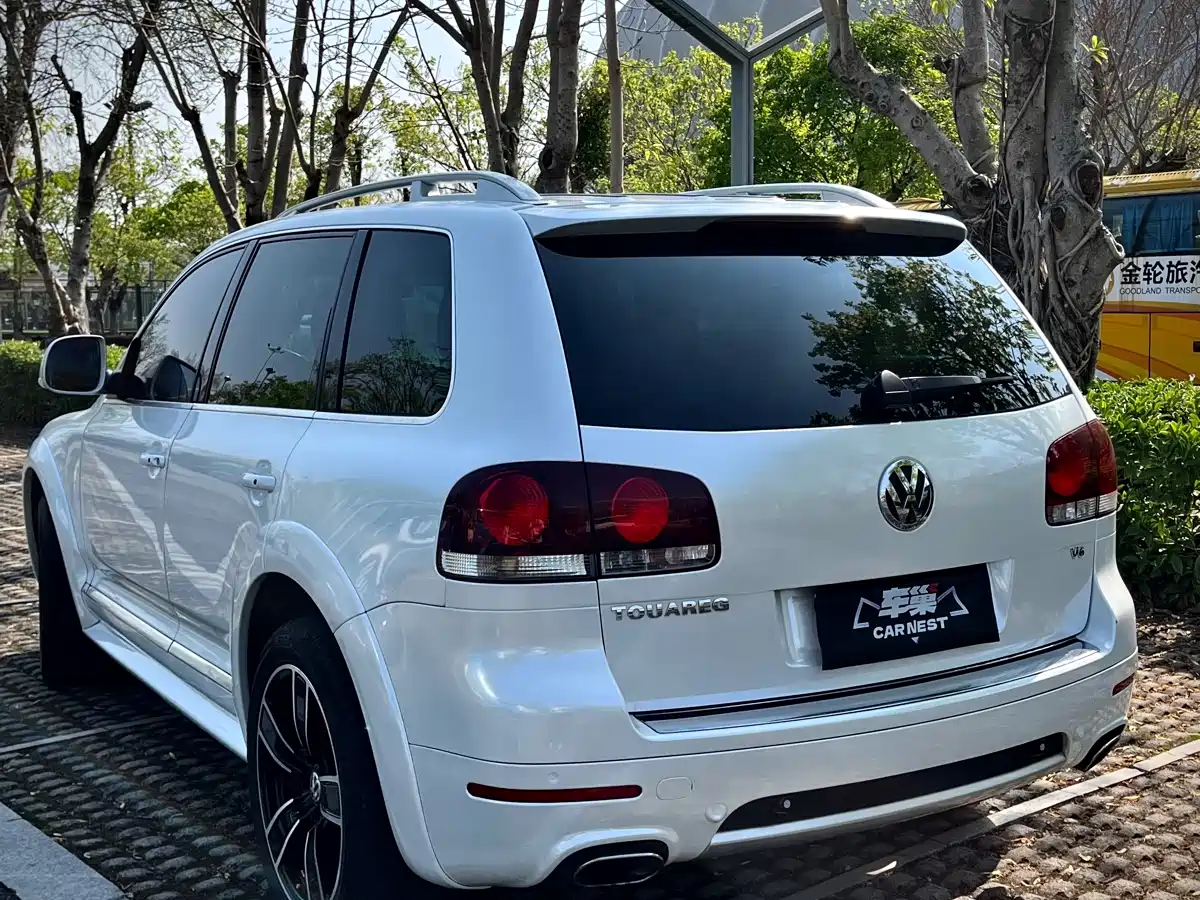 Volkswagen Touareg 2010 3.6 Limited Luxury Edition фото 11
