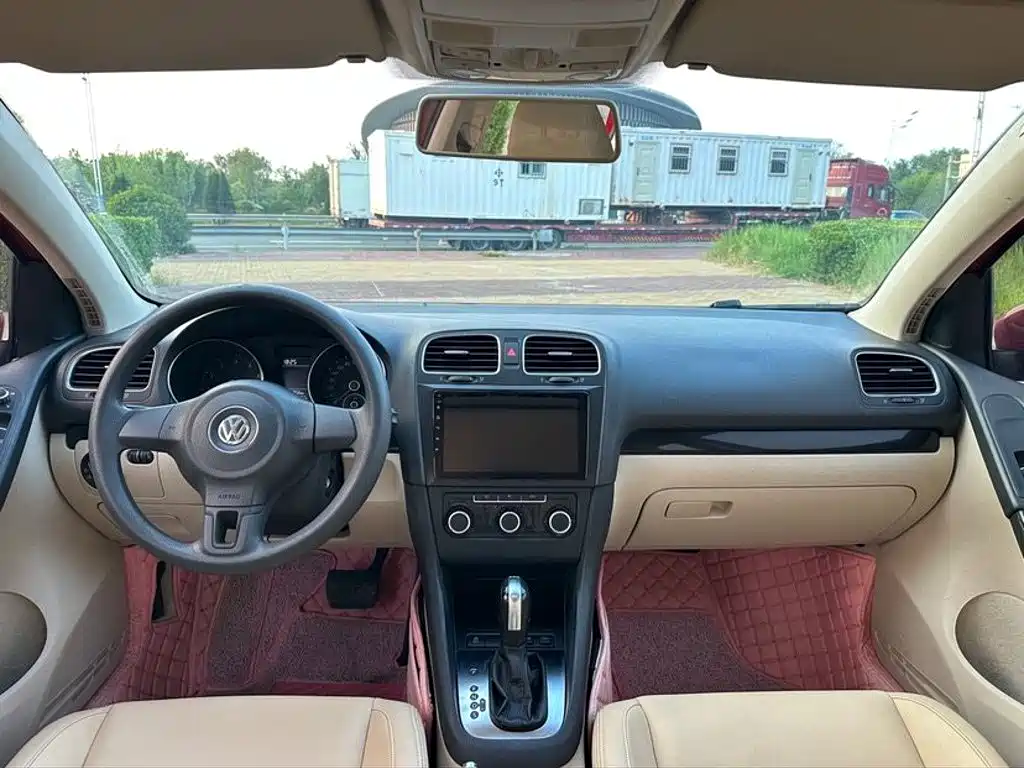 Фото 9 - Volkswagen Golf