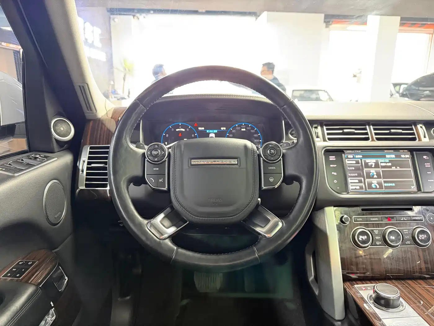 Land Rover Range Rover 2013 NA 5.0 V8 Vogue фото 8