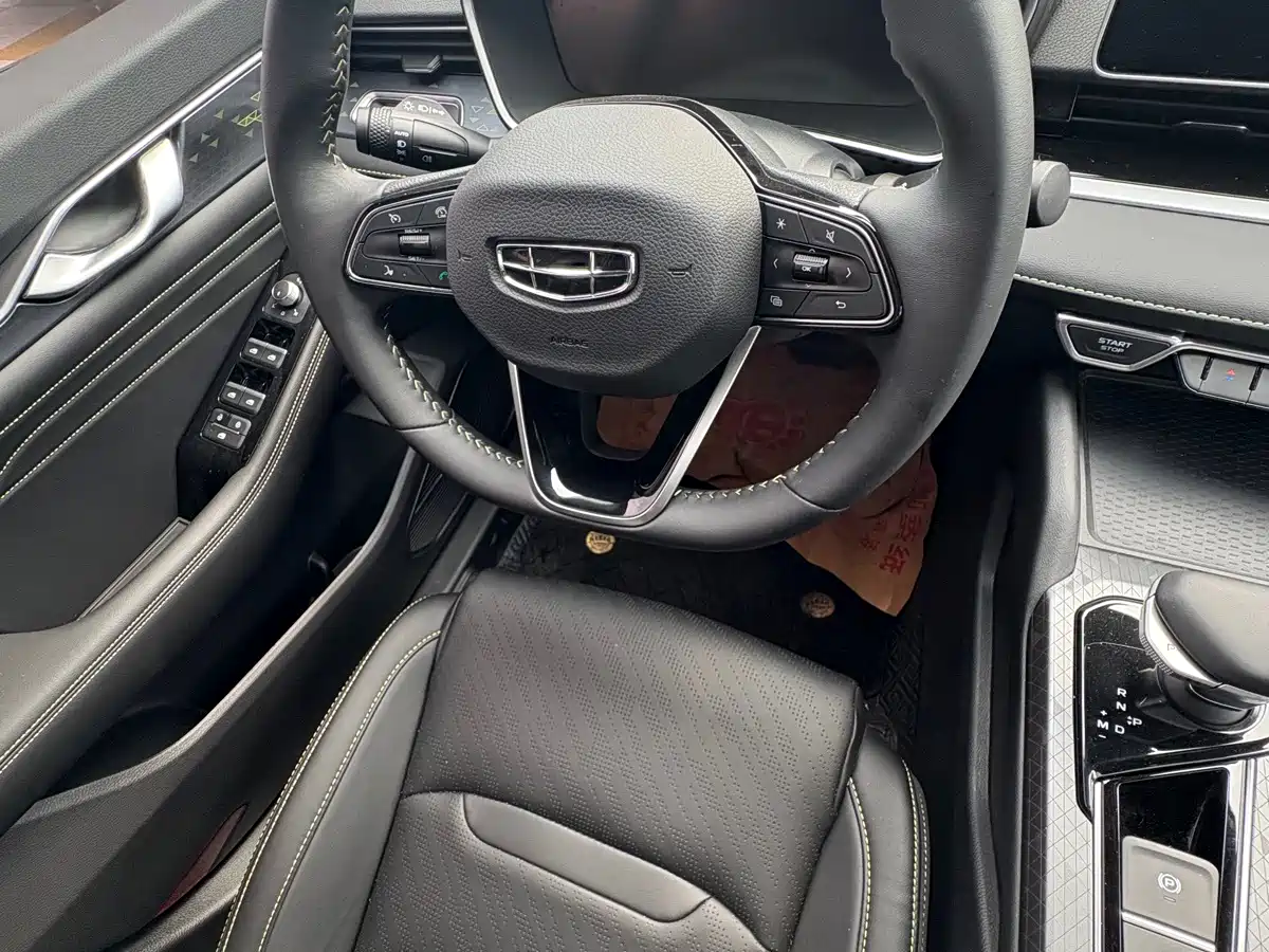 Фото 8 - Geely Preface