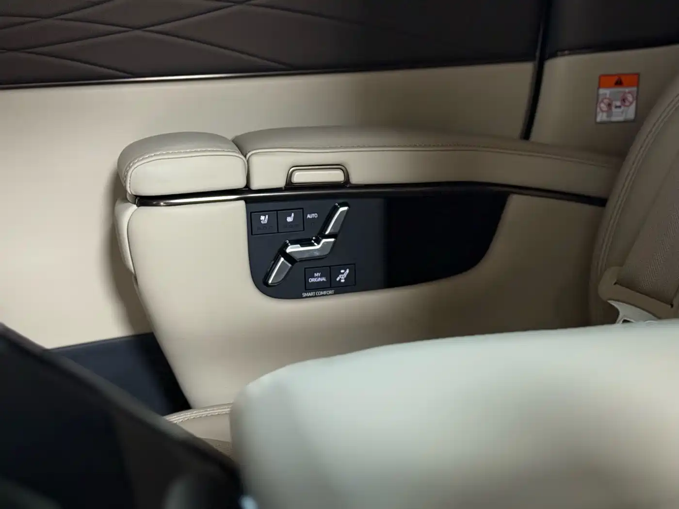 Toyota Vellfire 2024 Crown Hybrid 2.5L Executive Premium Edition фото 16