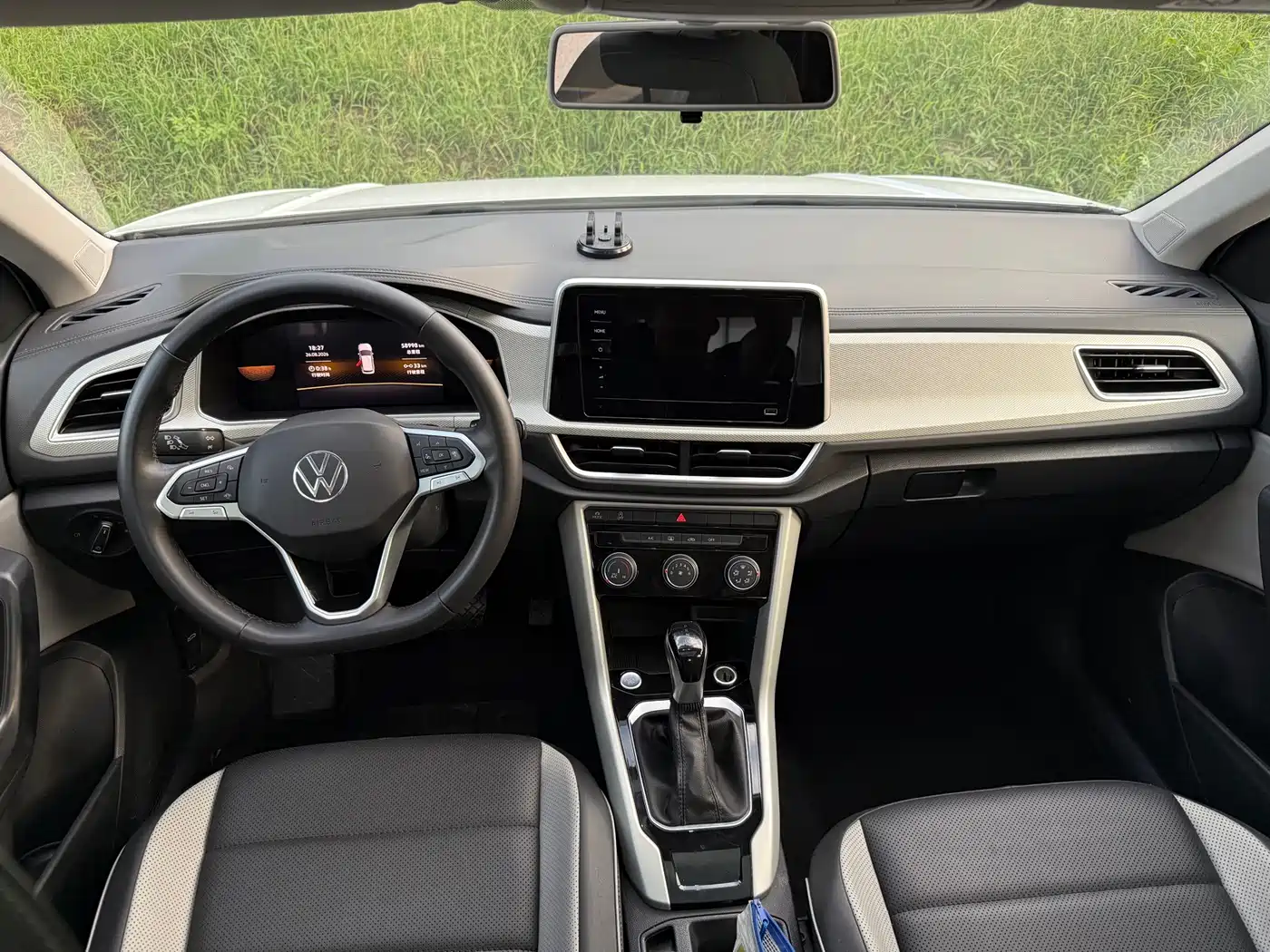 Фото 4 - Volkswagen T-ROC