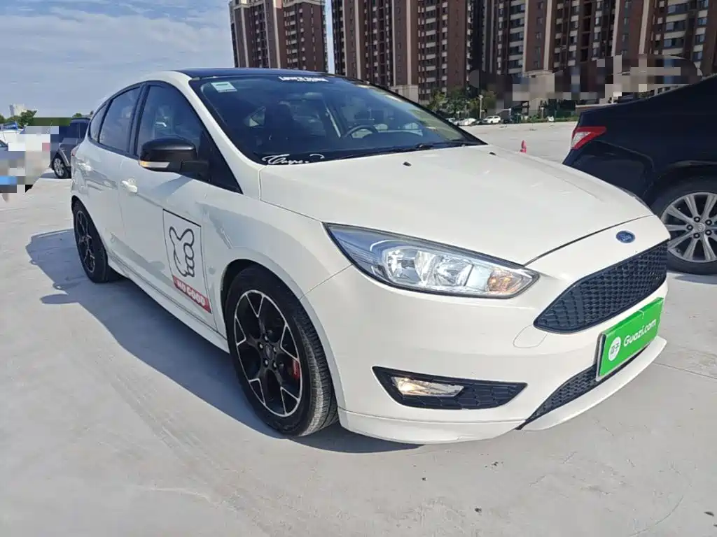 Фото 4 - Ford Focus