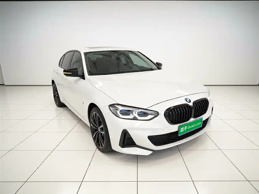BMW 1-SERIES