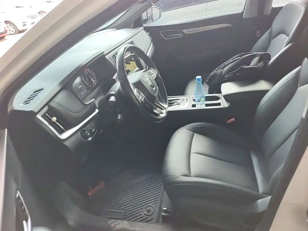Roewe i6 2017 2017 20T Auto Internet Smart Premium Edition