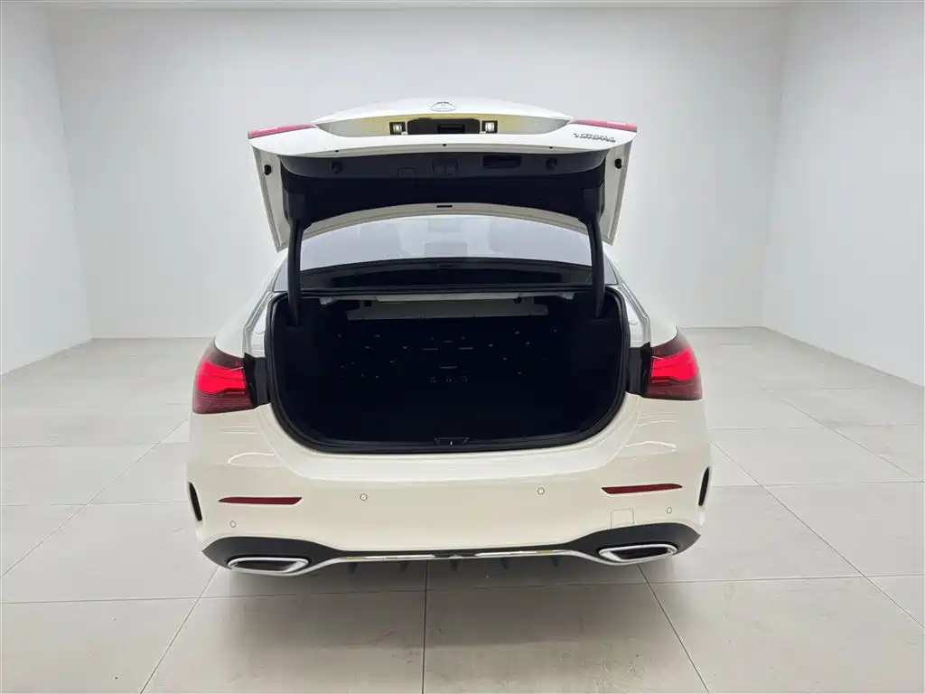Mercedes-Benz A-Class 2023 A 200 L Fashion фото 17
