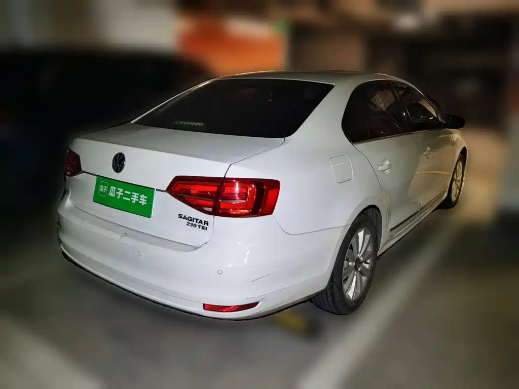Фото 4 - Volkswagen Sagitar