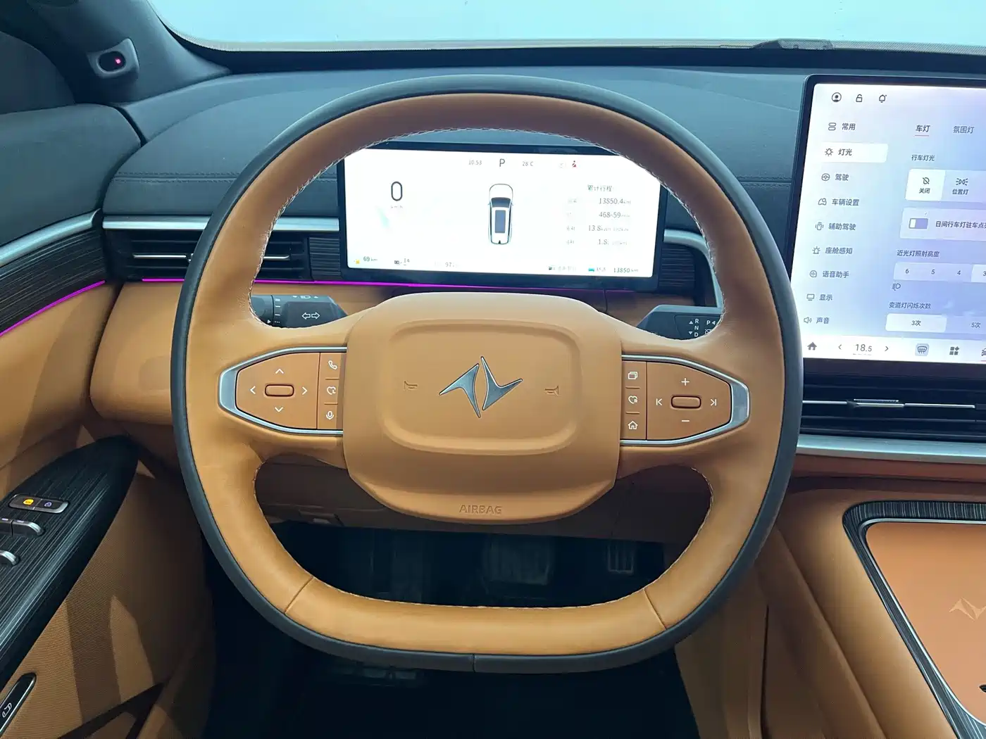 Dongfeng Yipai eπ008 2025 2025 210Ultra Range Extender 5-Seater