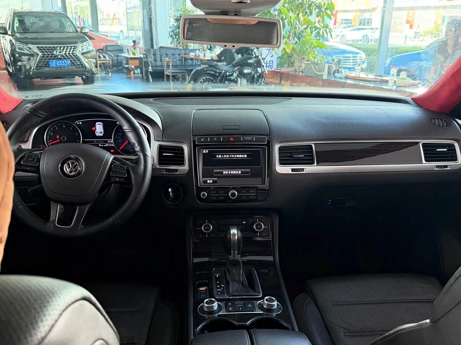 Фото 8 - Volkswagen Touareg