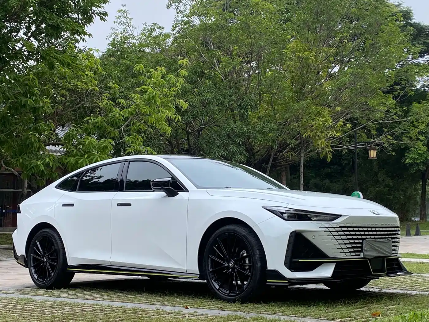 CHANGAN UNI-V