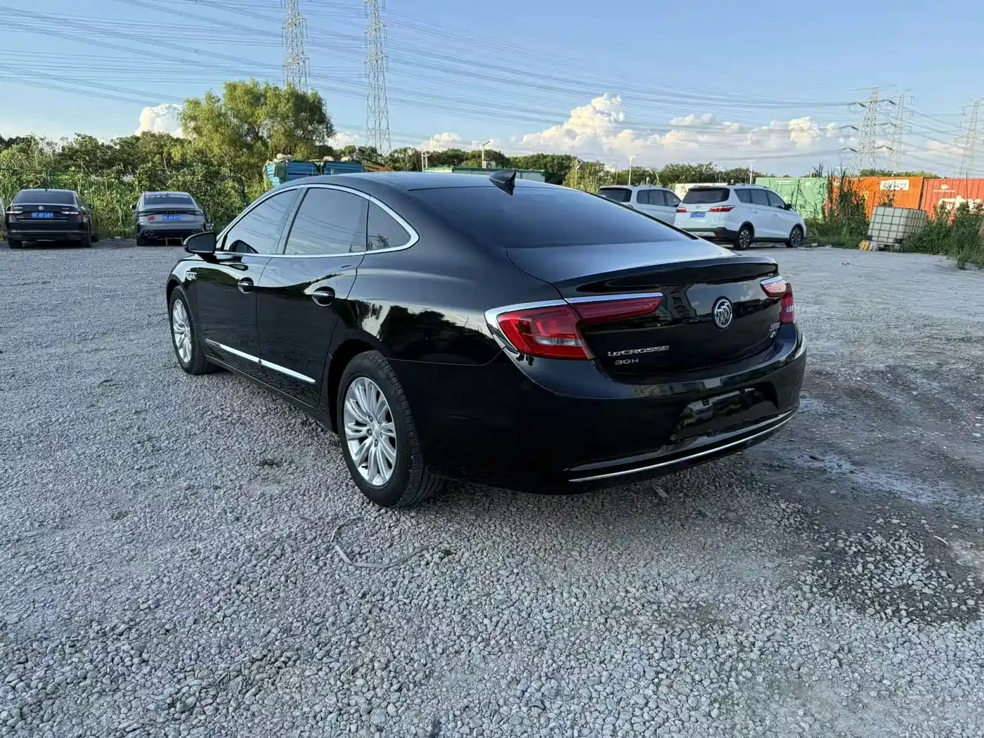 Photo 8 - Buick LaCrosse