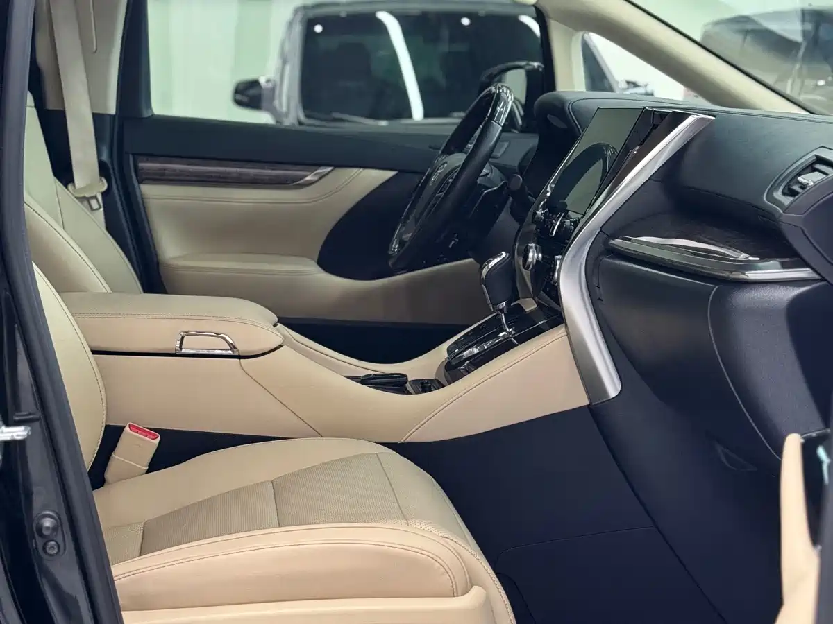 Toyota Vellfire 2023 Crown Hybrid 2.5L HV Premium фото 7