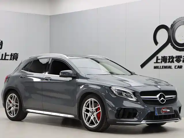 MERCEDES-BENZ GLA AMG
