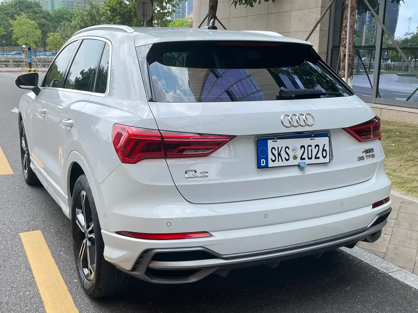 AUDI Q3