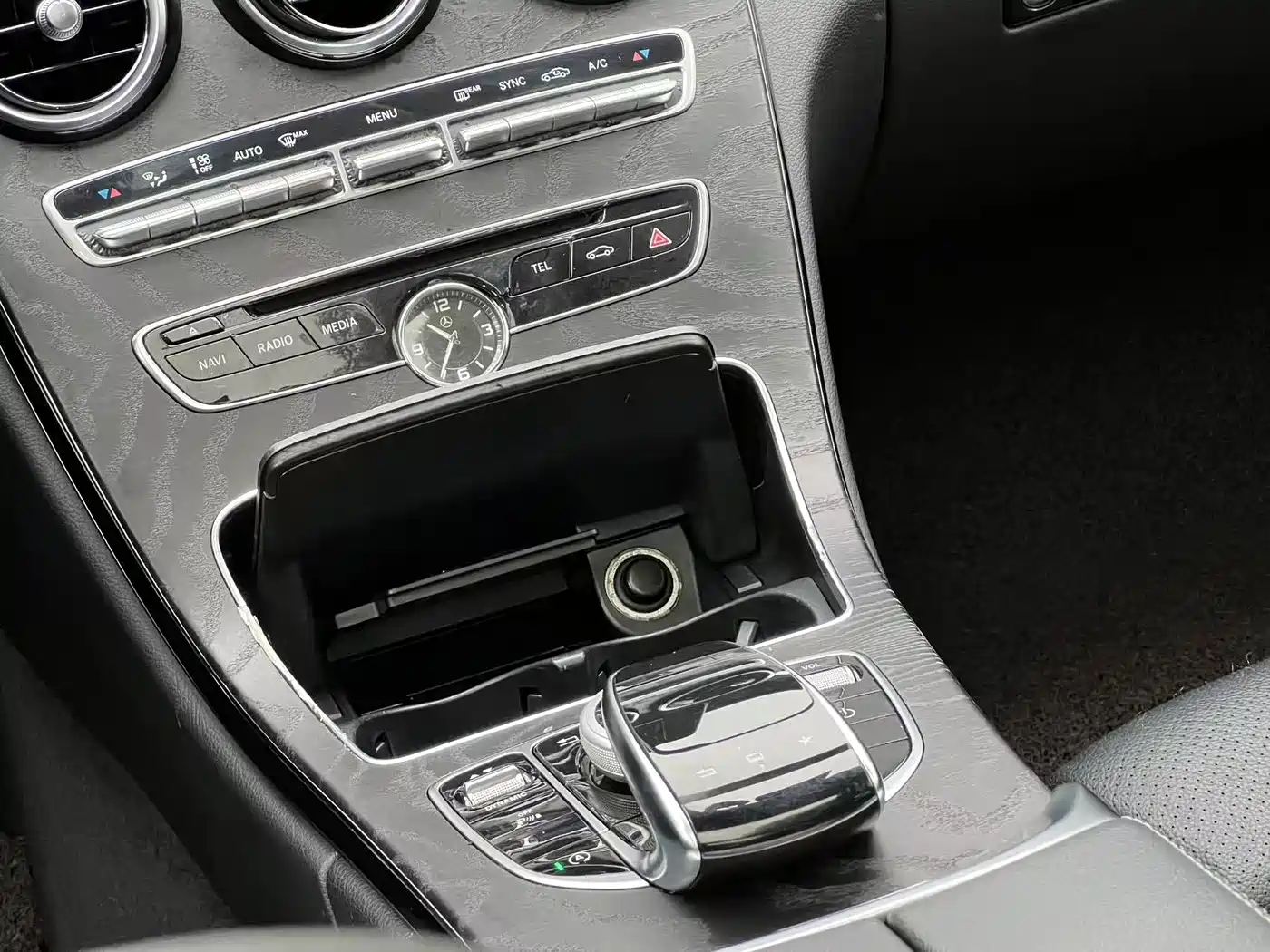 Mercedes-Benz C-Class 2015 Facelift C 200 L Sport фото 11
