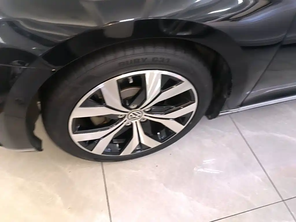 Фото 23 - Volkswagen Magotan