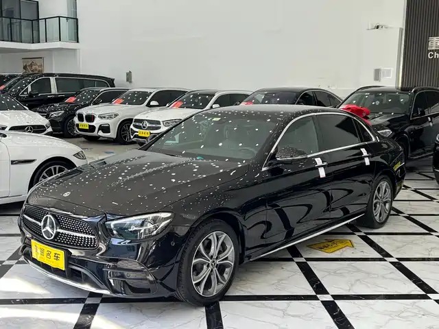 Mercedes-Benz E-Class 2022