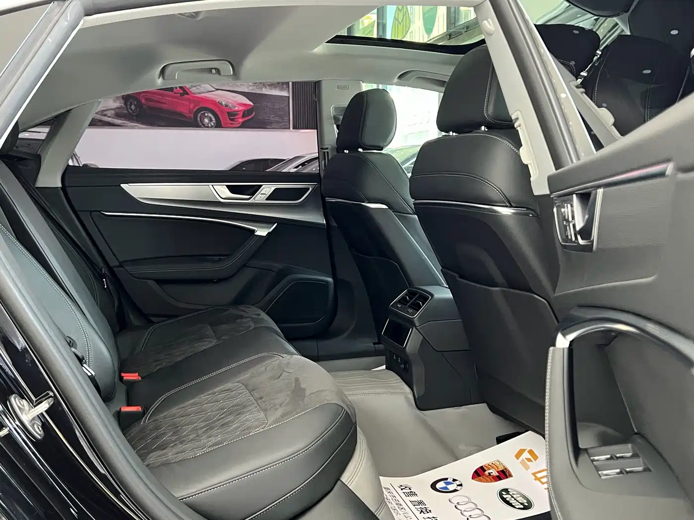 Фото 6 - Audi A7L