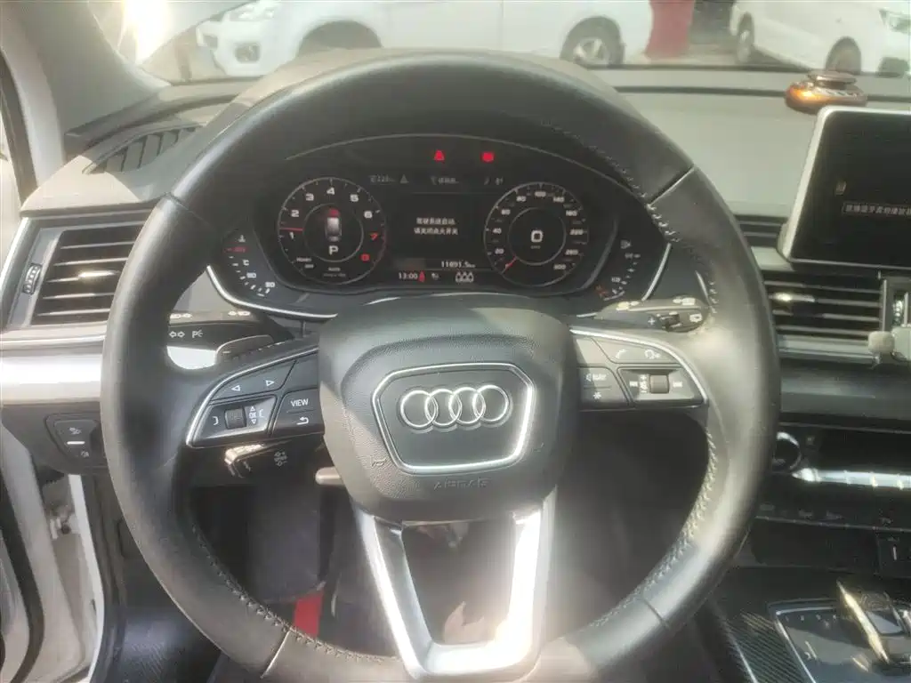 Audi Q5L 2020 Facelift 40 TFSI Honor Fashion фото 11