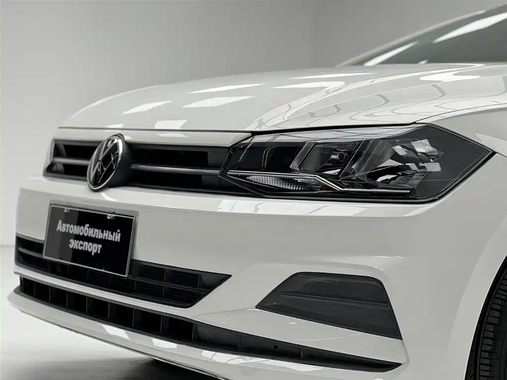 Volkswagen Polo 2021 Plus 1.5L Automatic Panorama Enjoyment Edition фото 4