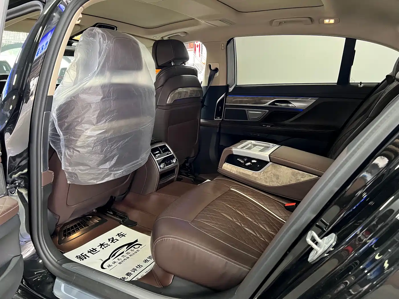BMW 7 Series 2019 Facelift 740Li Leading Luxury Package фото 5
