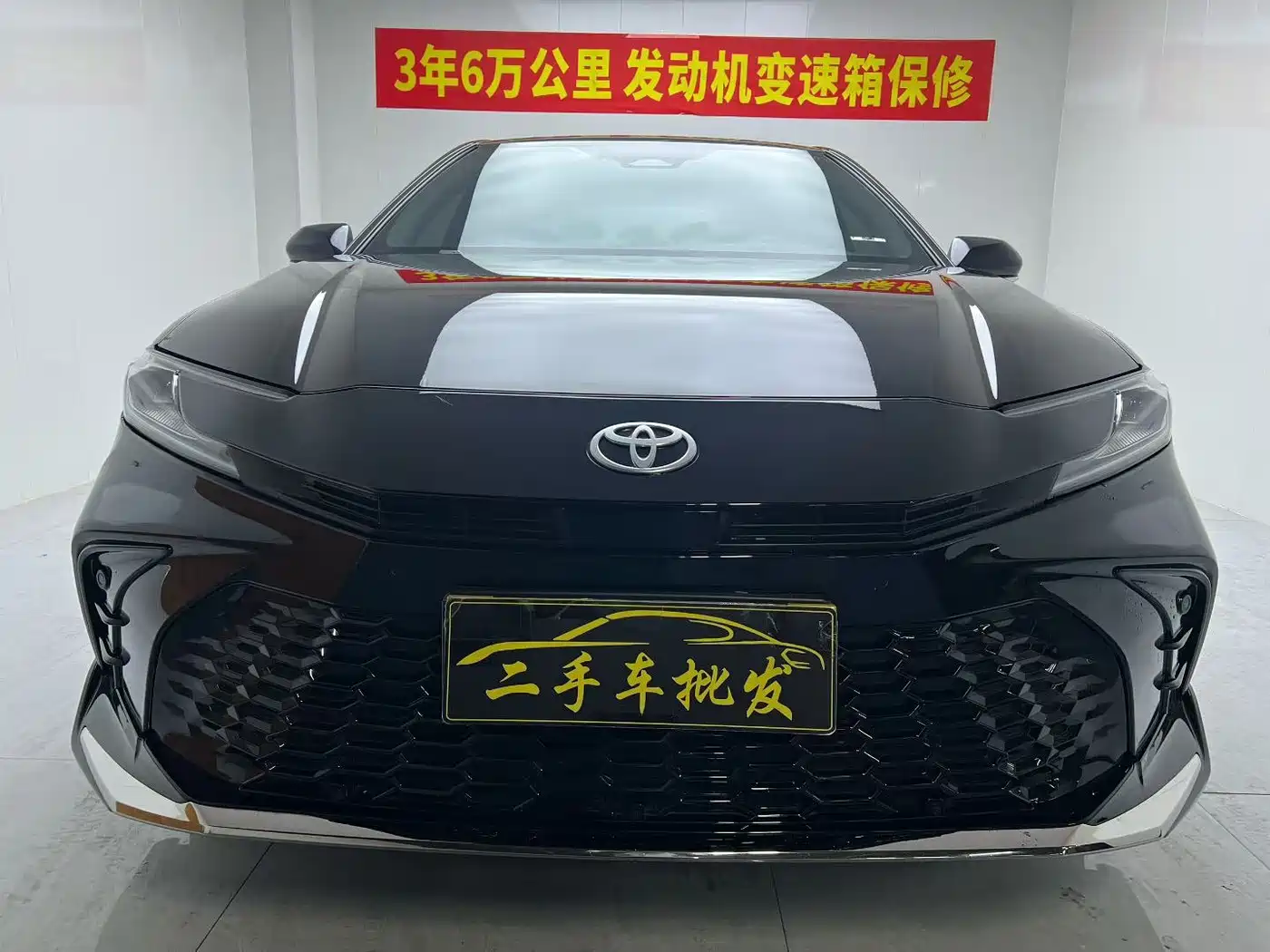 Photo 2 - Toyota Camry